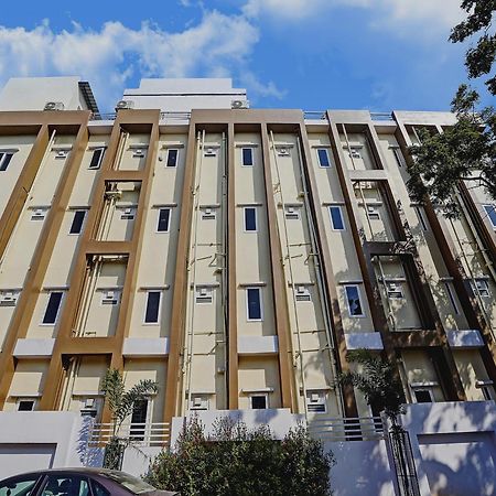 Capital O De Alphabet Kakinada Hotel Ngoại thất bức ảnh