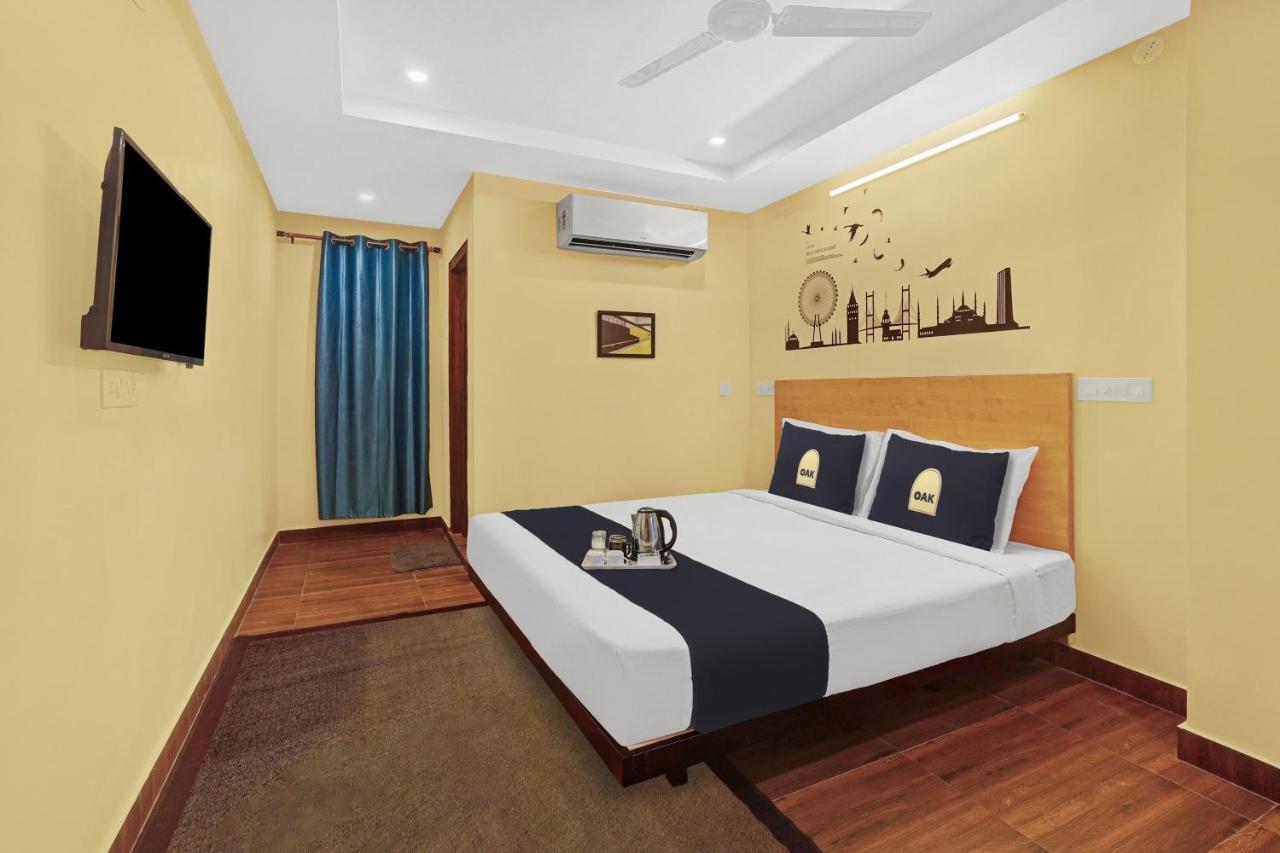Capital O De Alphabet Kakinada Hotel Ngoại thất bức ảnh