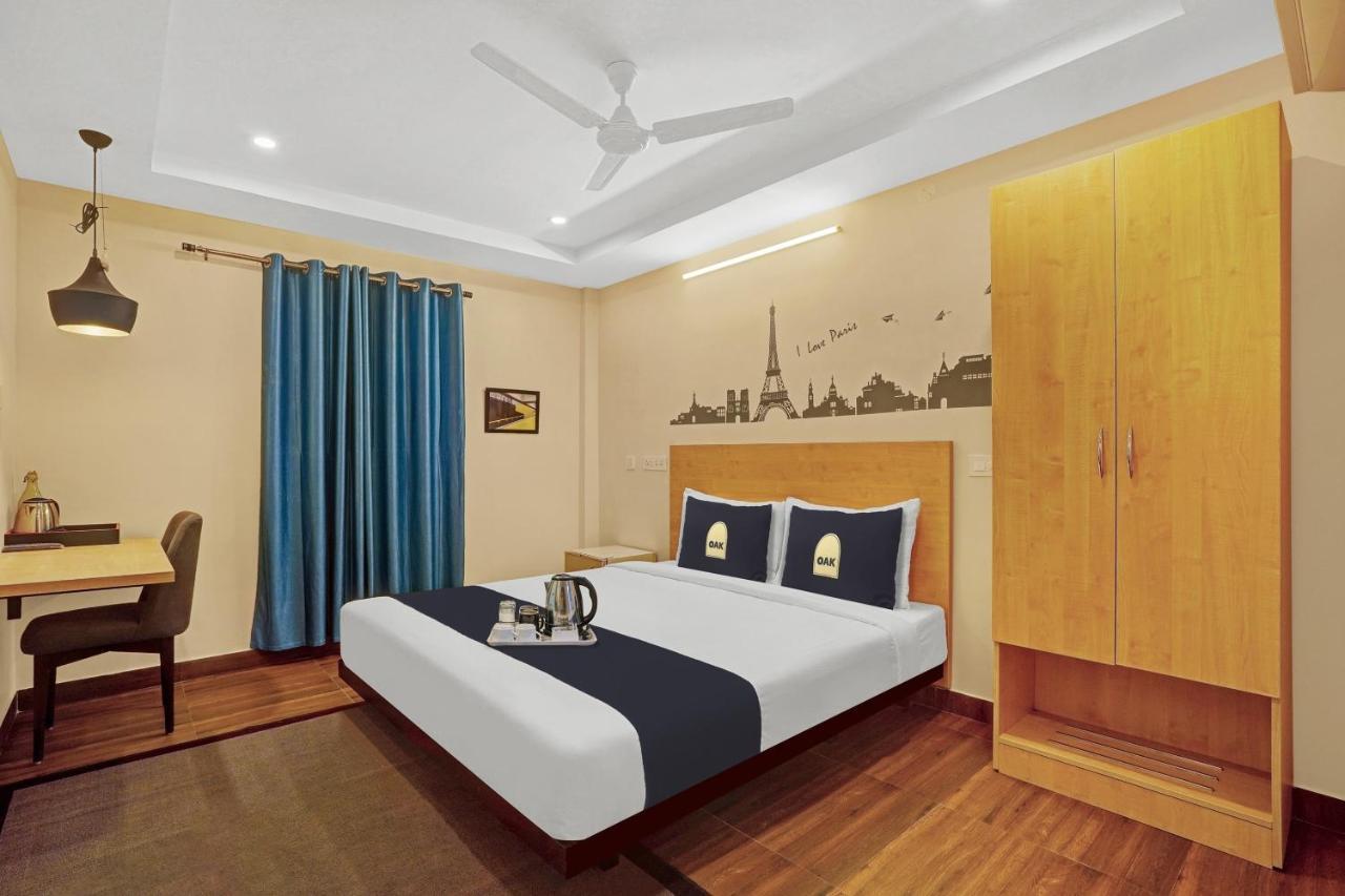 Capital O De Alphabet Kakinada Hotel Ngoại thất bức ảnh