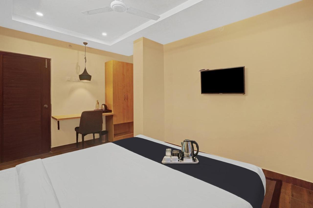 Capital O De Alphabet Kakinada Hotel Ngoại thất bức ảnh