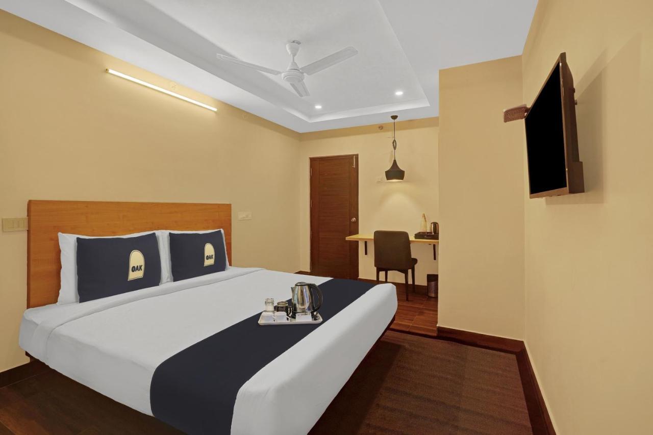Capital O De Alphabet Kakinada Hotel Ngoại thất bức ảnh
