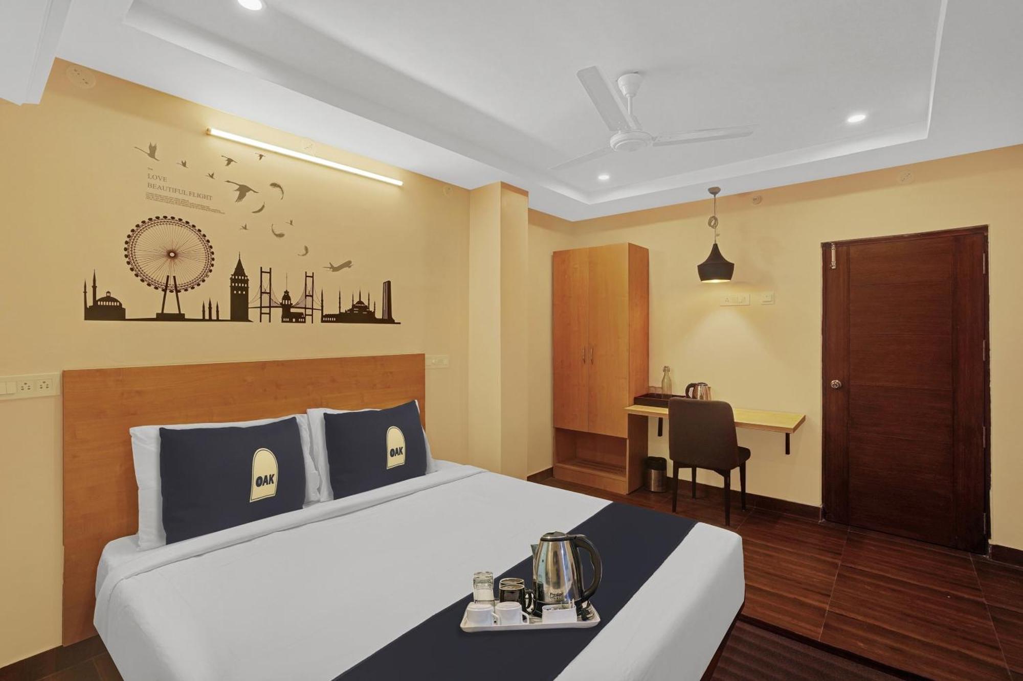 Capital O De Alphabet Kakinada Hotel Ngoại thất bức ảnh
