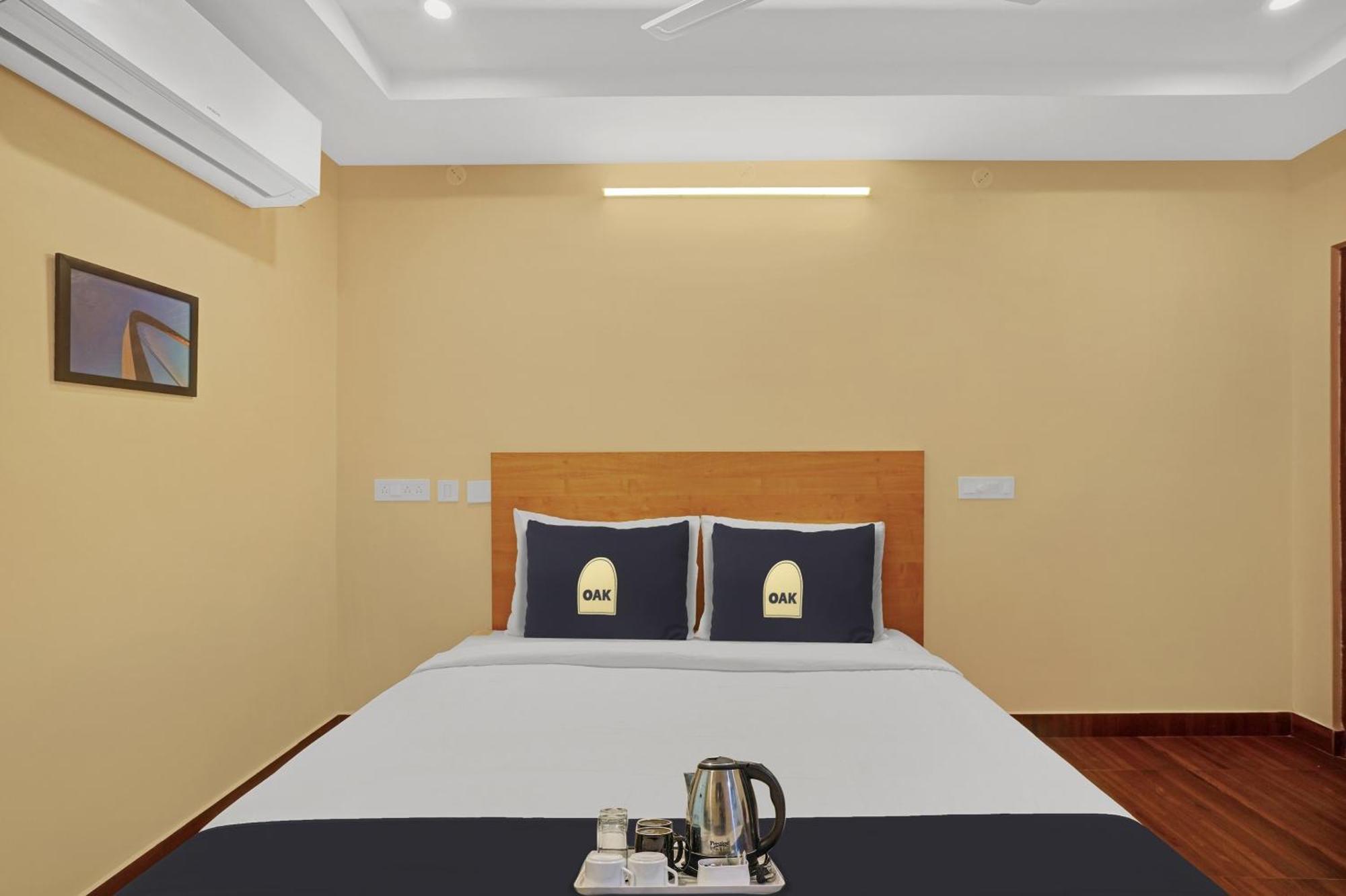 Capital O De Alphabet Kakinada Hotel Ngoại thất bức ảnh