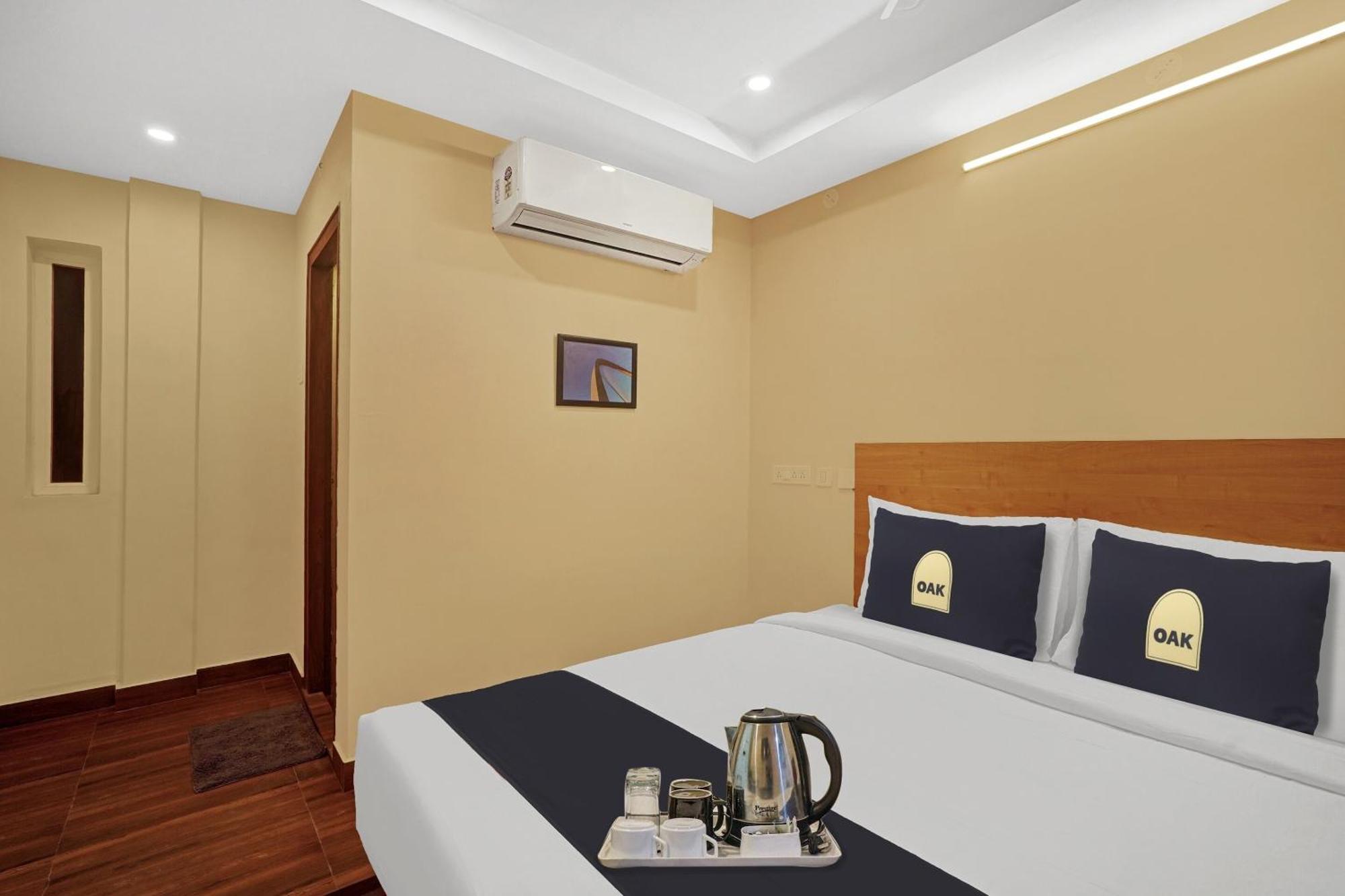 Capital O De Alphabet Kakinada Hotel Ngoại thất bức ảnh